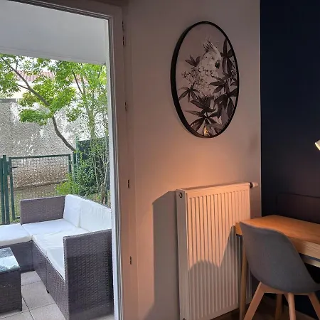 Retro-chic Elegance With Terrace Near Tramway Saint-Priest (Rhone)