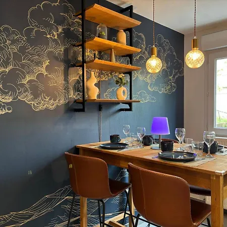 Retro-chic Elegance With Terrace Near Tramway