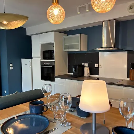 Apartment Retro-chic Elegance With Terrace Near Tramway