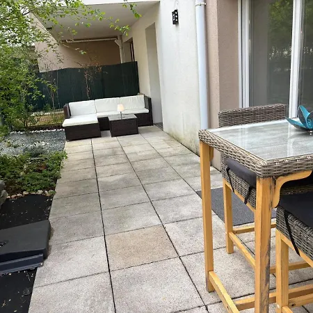 公寓 Retro-chic Elegance With Terrace Near Tramway *