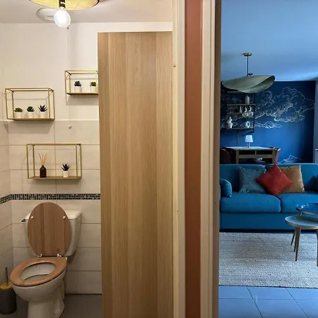 Retro-chic Elegance With Terrace Near Tramway - By Shaouchlyonnais Appartamento
