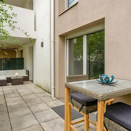 Retro-chic Elegance With Terrace Near Tramway - By Shaouchlyonnais *